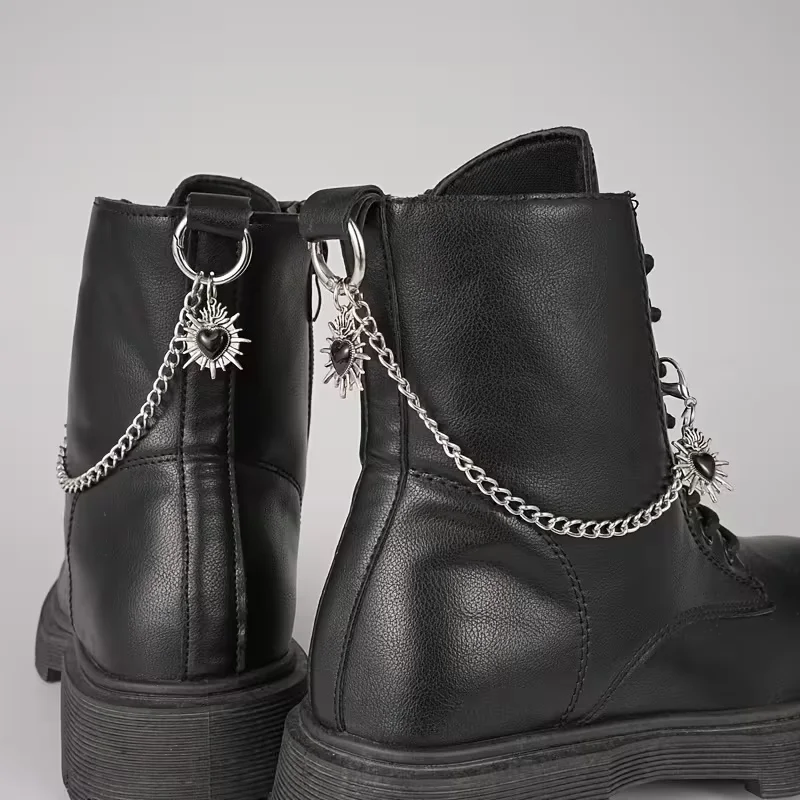 2-Piece Punk-Style Heart and Chain Shoe Charms – Stylish and Versatile Accessories, Perfect as Gifts for Family and Friends