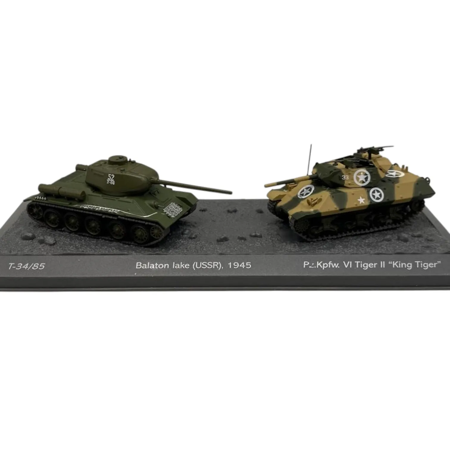 Salvat, N° 27, Ensemble de deux chars, échelle 1:72, miniature en métal moulé sous pression, collections World of Tanks, sans boîte, l'emballage du présentoir peut être endommagé, la base d'identification ne correspond pas nécessairement aux modèles présentés.