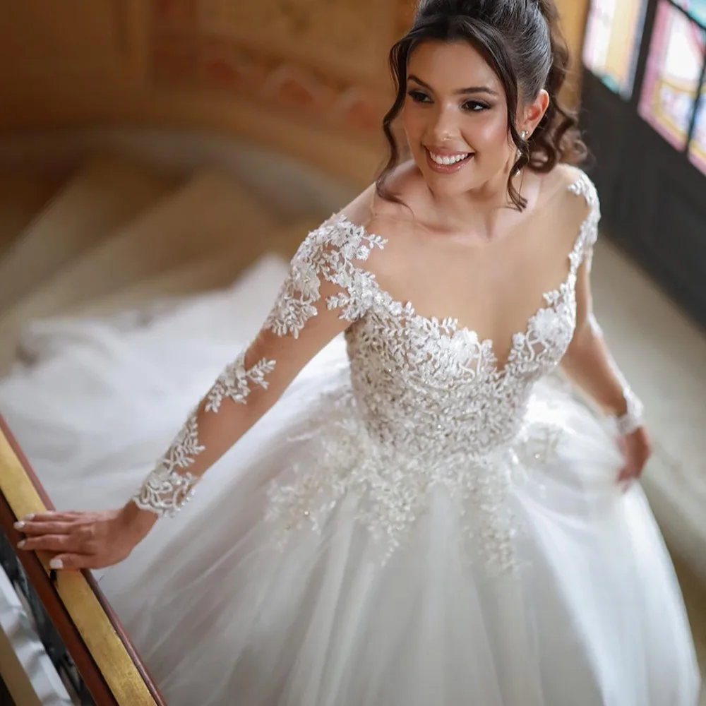 Plus Size Sheer O-neck A-line Wedding Dress Appliques Long Sleeves Button Back Boho Bridal Gwon Elegant Vestido De Novia
