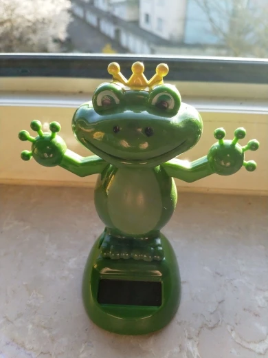 Car Decoration Solar Energy Decoration Shaking Head Doll Cartoon Frog Prince Shape Decoration Gift Creative Interior Automotive photo review