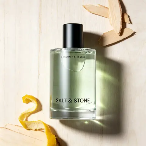 A Unisex Fragrance with Long-Lasting Notes of Bergamot and Cypress. Salt & Stone’s Fresh, Clean Citrus-Woody Scent. 100ml. Matte Black Cap. Spa Fragrance. Unisex.