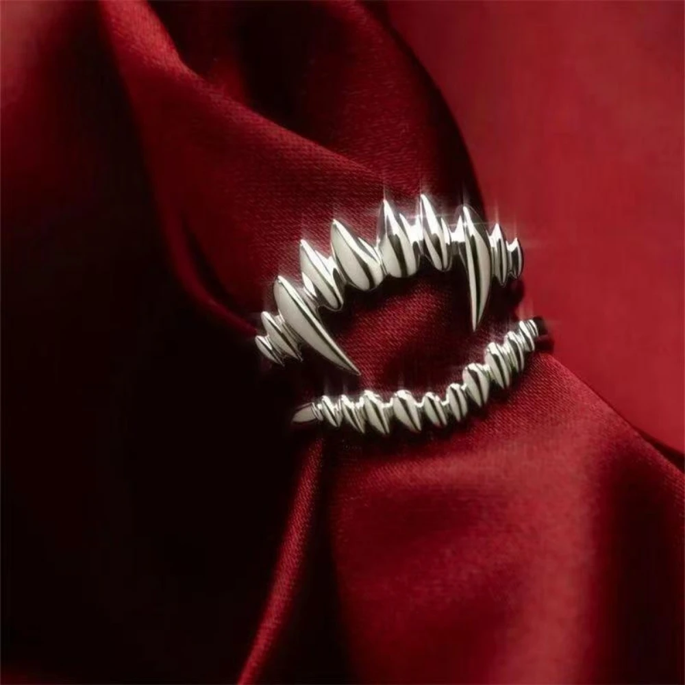 Astarion Cosplay Rings, Adjustable Vampire Costume Accessories