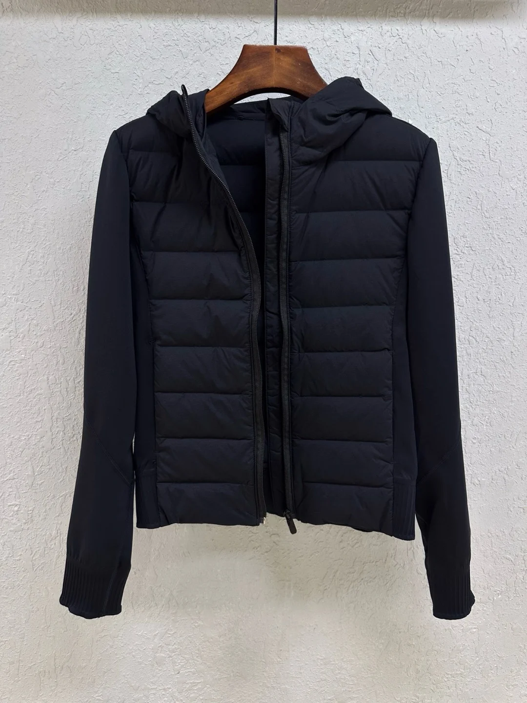 سترة خفيفة للغاية من ريش الإوز للنساء، شريط مختوم مقاوم للرياح، مقاس نحيف، معطف خفيف الوزن 90 من ريش الإوز الأبيض عالي الجودة #1