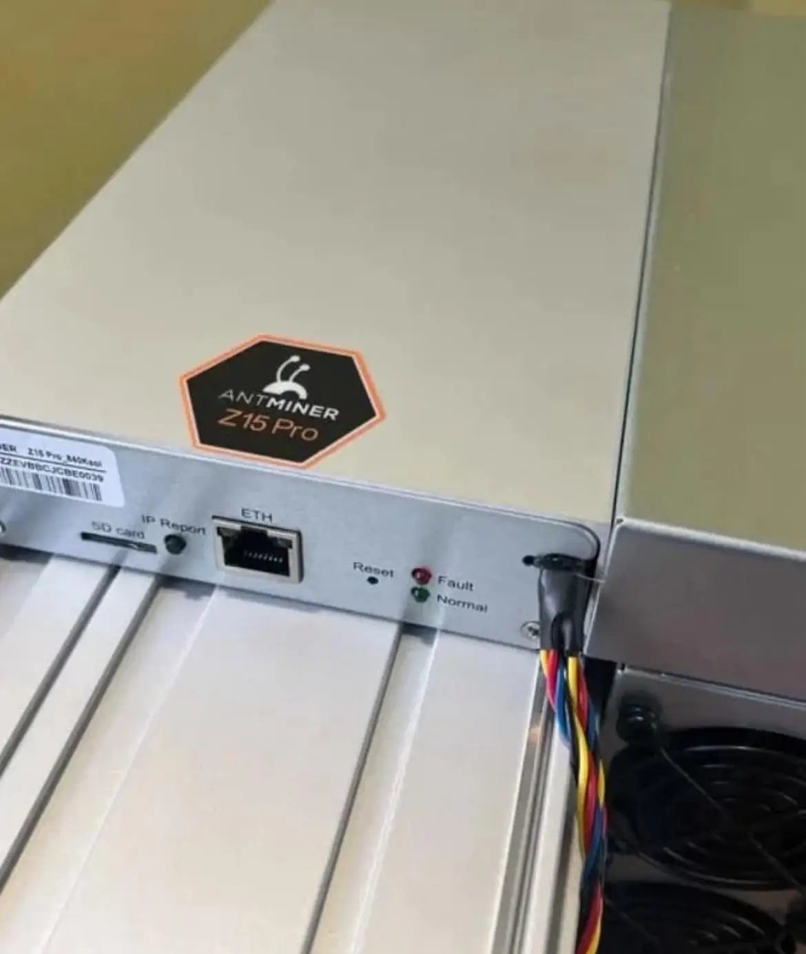 

Original Bitmain Antminer Z15 Pro (840 kH)