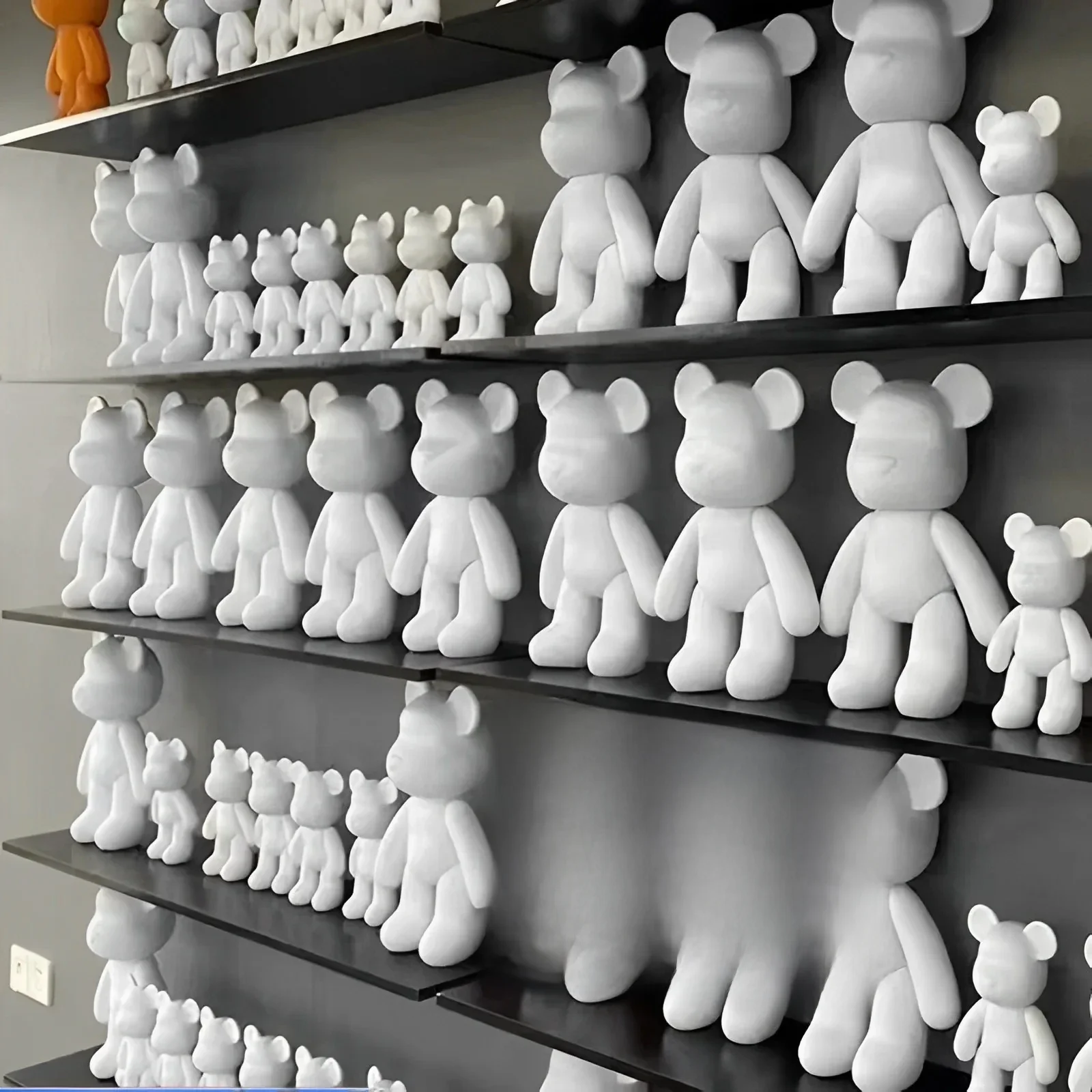 DIY Fluid Bear Sculpture Handmade Bearbrick Doll Ornaments Violent Bear Graffiti Painting Parent child Toy Gift Home Decoration — zdjęcie 2