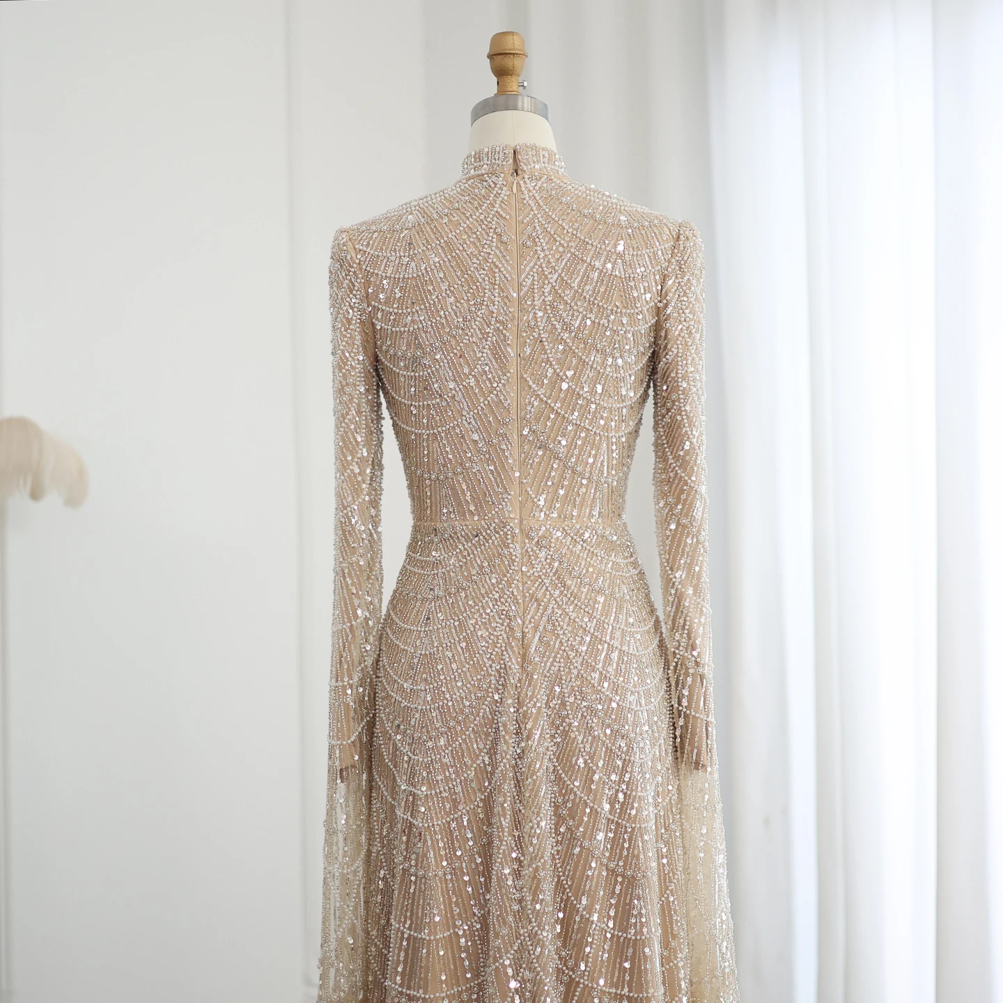 Sharon Said Luxuriöse Dubai Salbeigrüne Muslimische Abendkleider mit Cape-Ärmeln und Hohem Kragen für Arabische Hochzeitsfeier SS630 Maßanfertigung – Detail 11