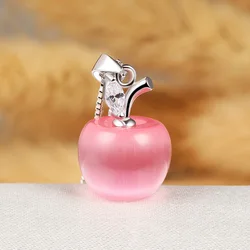 Fashion temperament niche design cute apple cat necklace exquisite ladies small apple pendant collarbone chain gift for friends