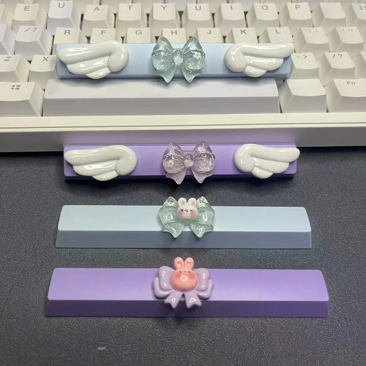 Śliczne Angel Wings Keycap 6.25u Spacja Gra Cross Axis Mechaniczna dekoracja klawiatury Przezroczysta różowa kokardka Keycap — zdjęcie produktu 7