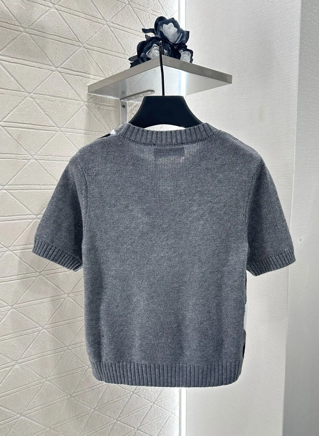 

New Round Neck Plaid Design Stretch Exquisite High Quality Leisure Pullover Top