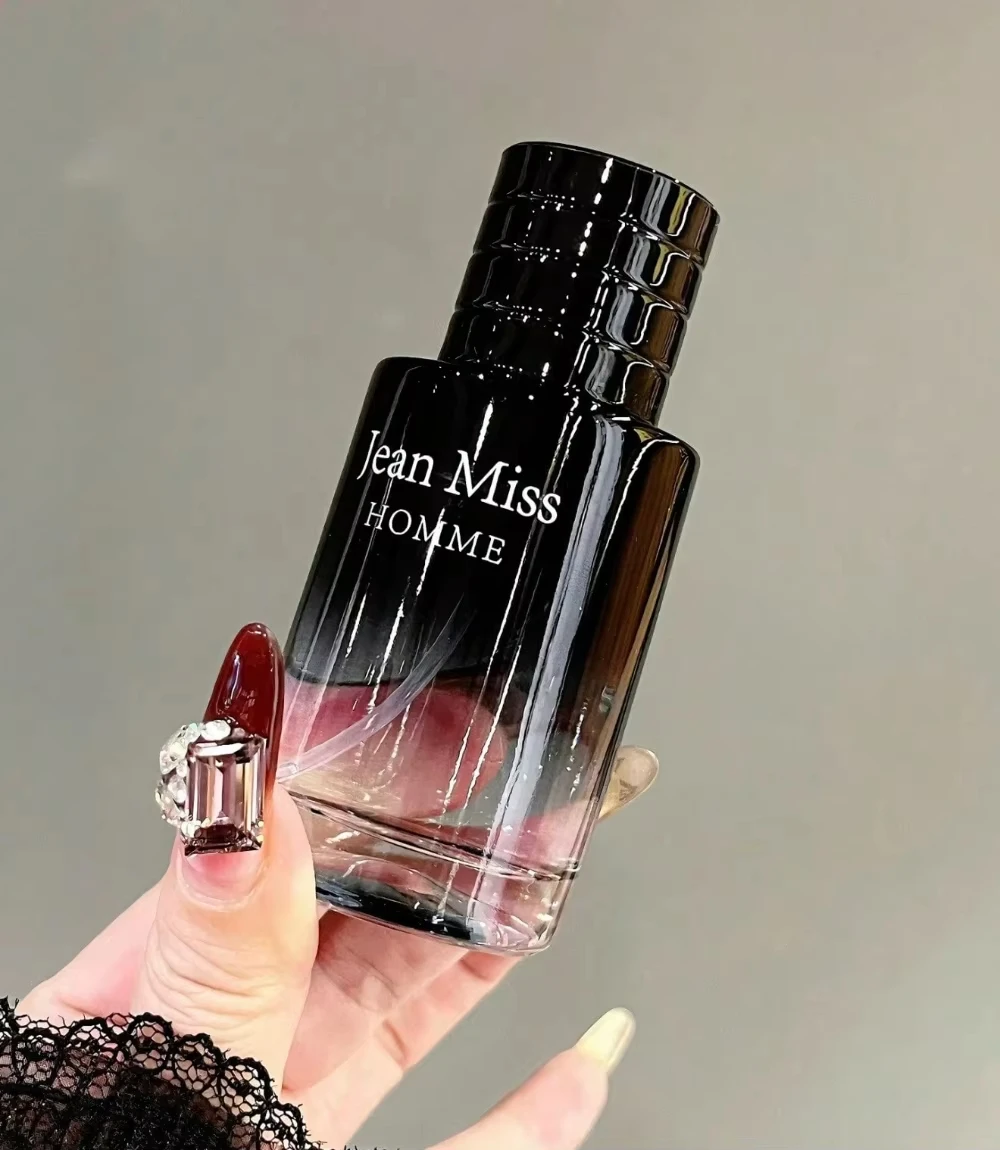 

3-Piece Perfume Gift Set (Contains 3 Bottles) — Long-Lasting Scent, the Perfect Choice for Holiday Gifting.