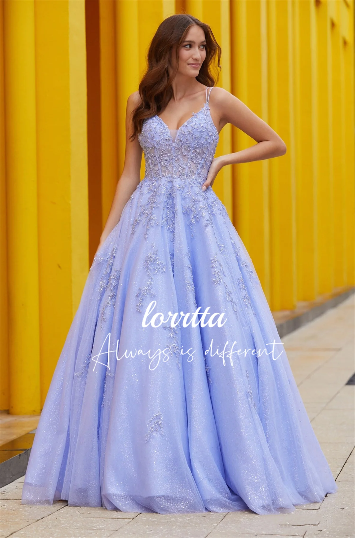 

Lorrtta Lilac Appliqued Puffy Spaghetti Strap Backless A-line Ball Gown Vestidos Para Mujer Elegantes Y Bonitos فساتين الحفلات