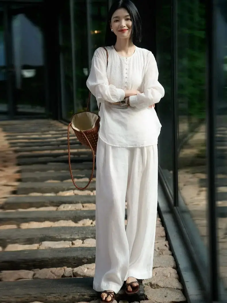 

Elegant minimalist women's solid color linen pants suit