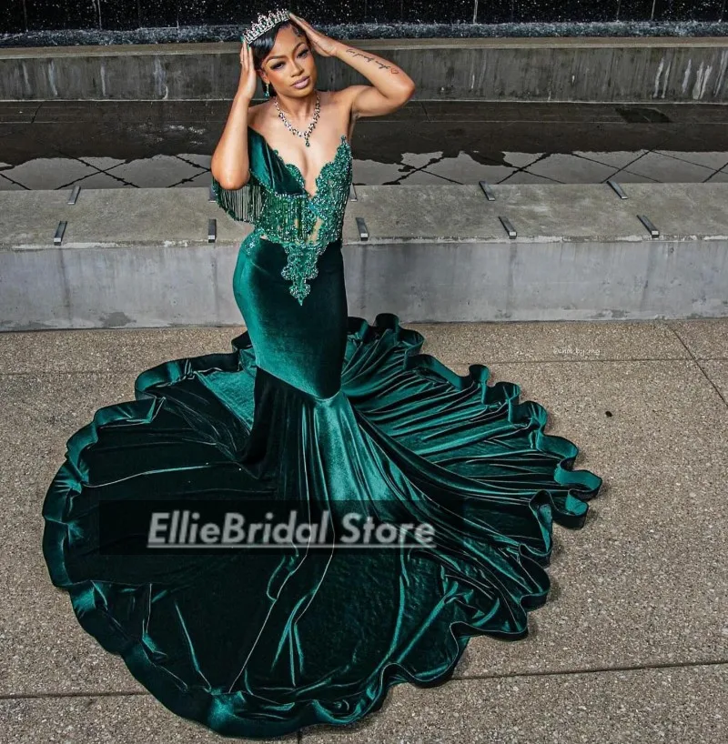 Dark Green Rhinestone Prom Dresses 2025 Crystal Sheer Neck Mermaid Evening Gowns Velvet Party Dress Gala Long Customized