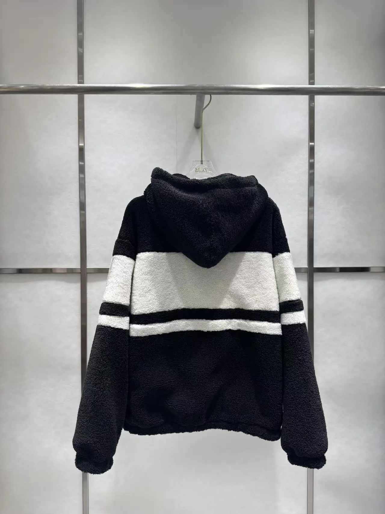 

2025 Women Coat Autumn New Fashion Collision Color Splicing Lamb Wool All-go Simple Casual Loose Warm Women Coat