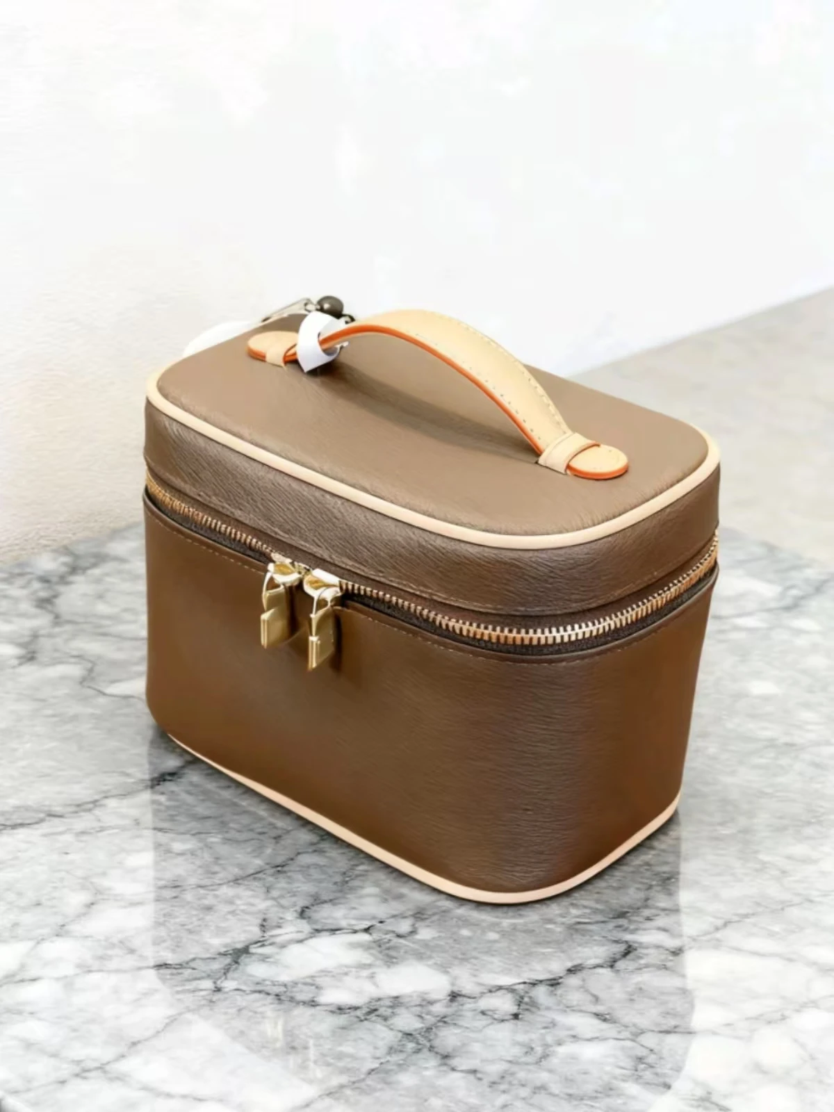 

2025 New Brown Women Canvas Portable Makeup Bag Tote Bag Storage Bag Travel Toiletry Bag（Size：20-14-13cm） P1