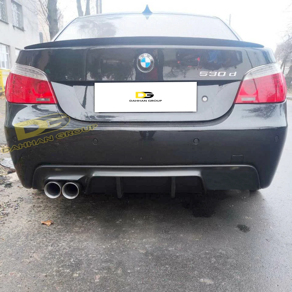 B.M.W serie 5 E60 Vorsteiner Style diffusore posteriore Spoiler Splitter sinistra doppia uscita di scarico Kit M5 in plastica nera lucida