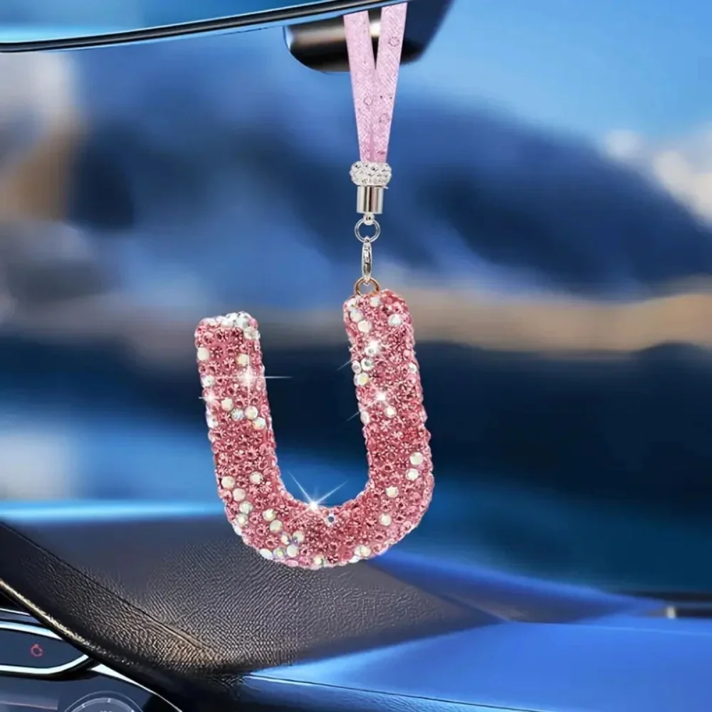 Kreatywny Rhinestone P-Z list wisiorek na lusterko wsteczne samochodu kryształowa dekoracja samochodu Bling akcesoria zwisający kreatywny błyszczący urok — zdjęcie 2