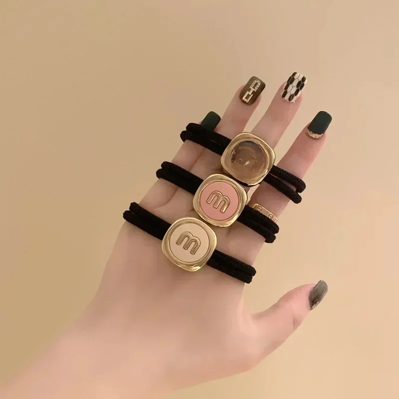 Corde à cheveux fine avec lettre M, haute élasticité, Double couche, accessoires pour cheveux, queue de cheval fixe, ornement circulaire, pendentif en métal, couvre-chef