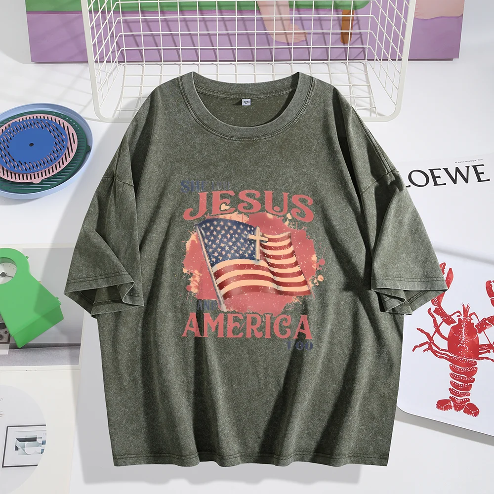 彼女はイエスとアメリカも愛しているクリスチャン Tシャツファッションカジュアルグラフィック Tシャツルーズ O ネック半袖 Tシャツ女性の Tシャツ