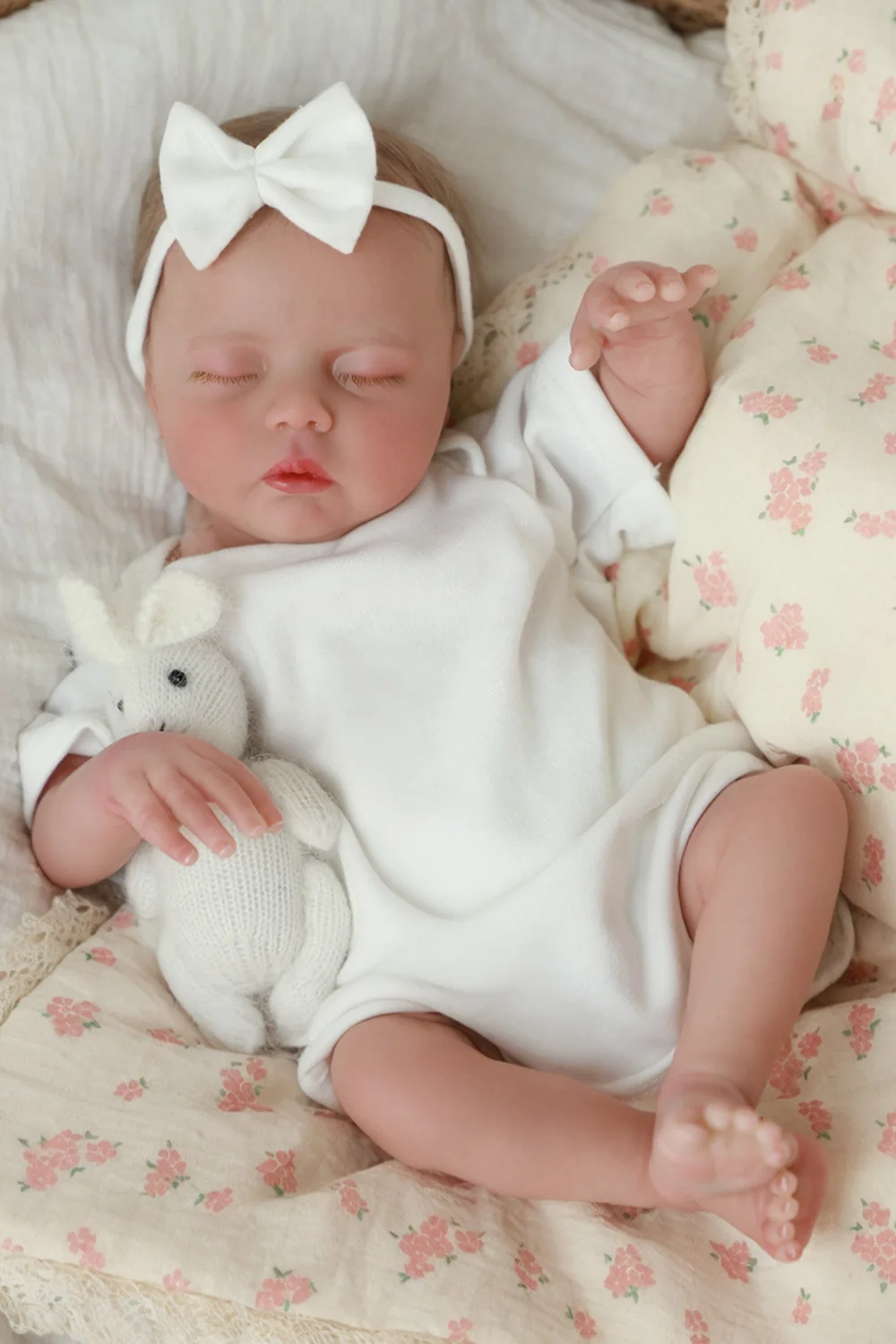 18 Inch Realistic Reborn Baby Girl Doll with Soft Cloth Body and Vinyl Limbs Sleeping Newborn Gift for Kids