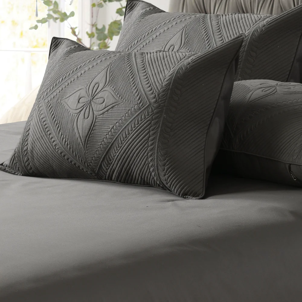 

La Shantam Floral Queen size bedsheet, 100% cotton, super soft, breathable, inclusive :1 Flat Sheet (100x104 inches) & 2 shams