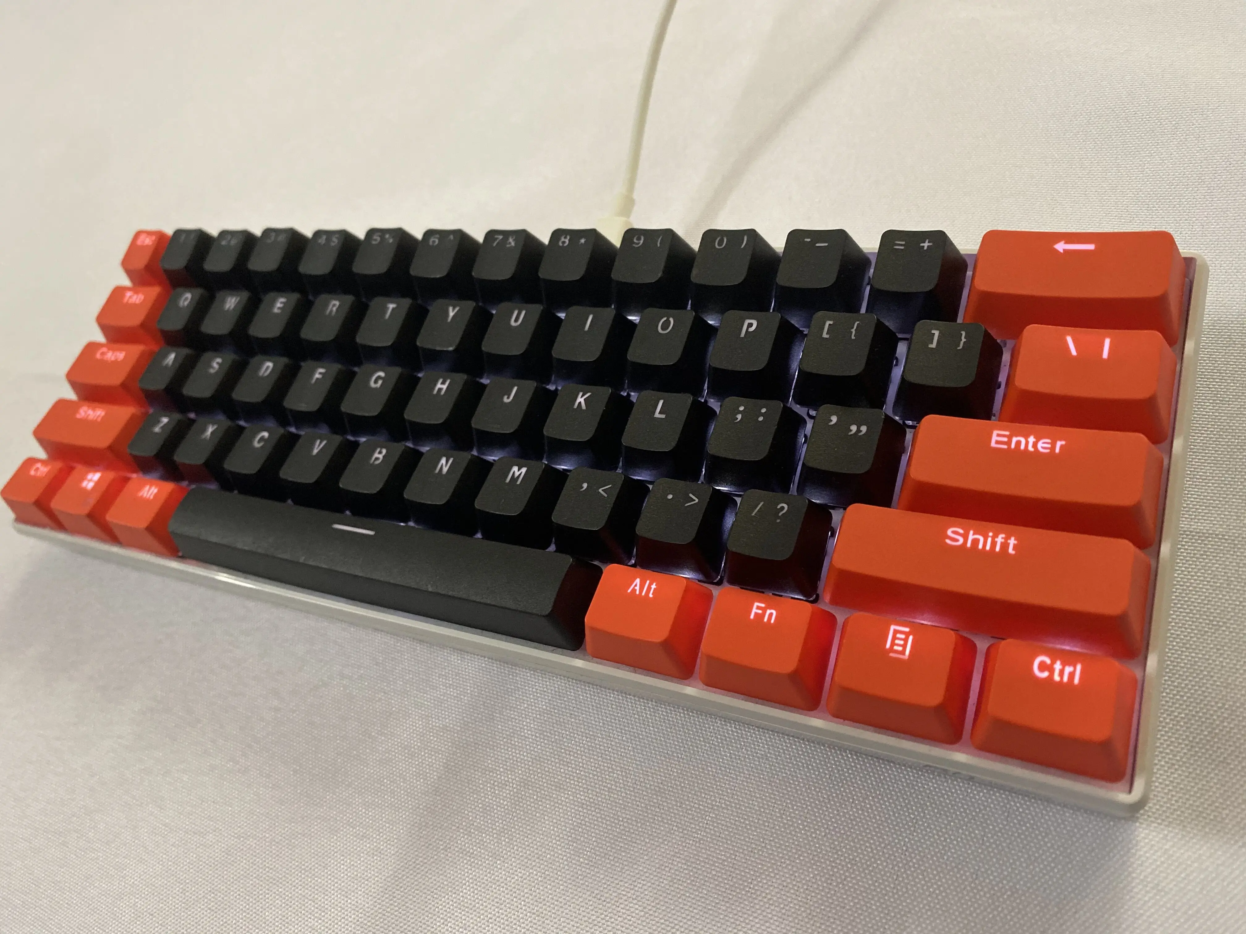 (Keycaps Only Sold)Orange Black RK 61 Keycaps PBT Material OEM Highly Keycaps Backlit Two-Color Mechanical Keyboard Keycaps