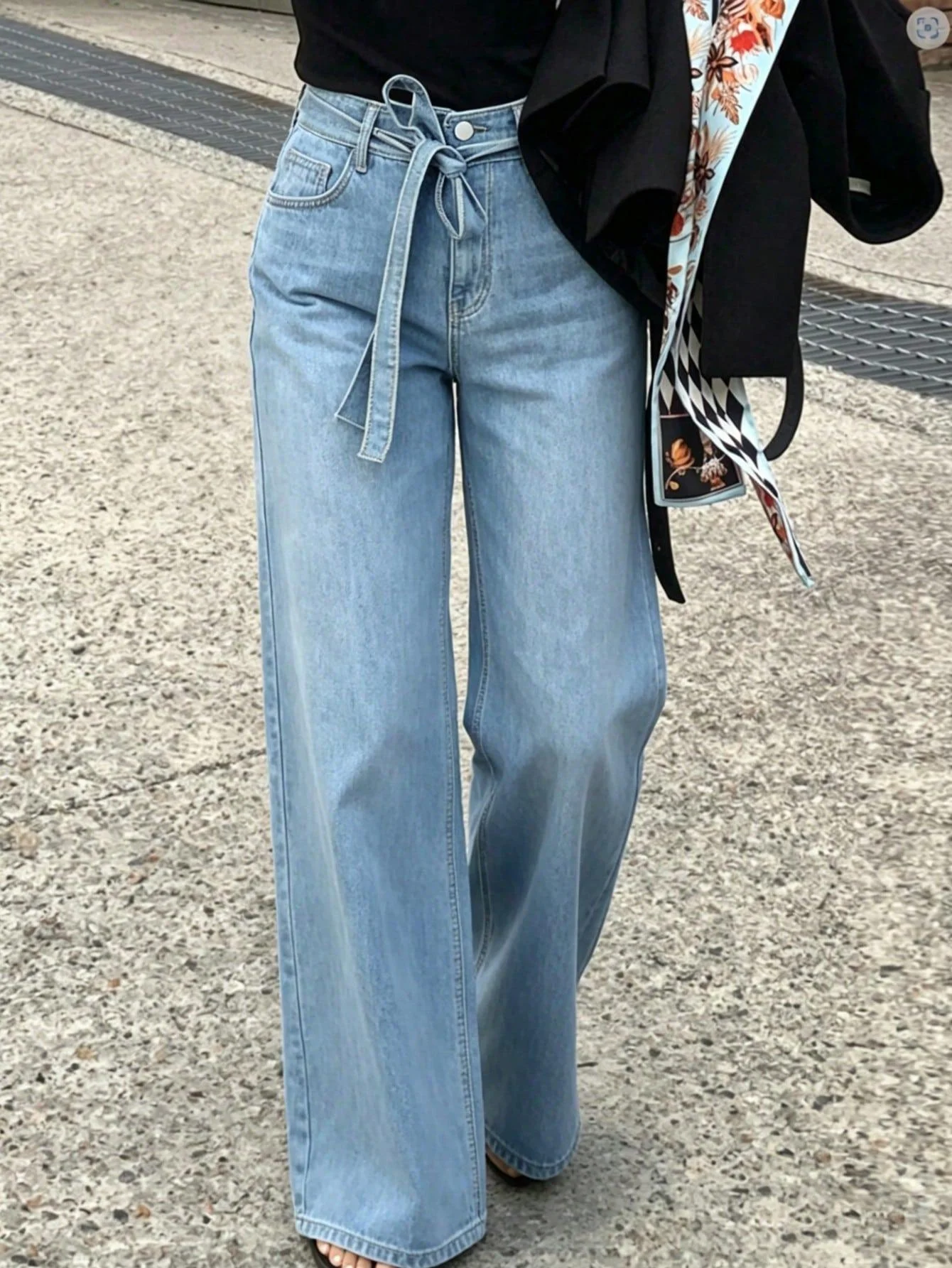 Women's Mid-Rise Wide-Leg Loose-Fit Denim Jeans, Light-Wash Denim Fabric Bottoms with Self-Tie Belt for Everyday Casual Streetwe