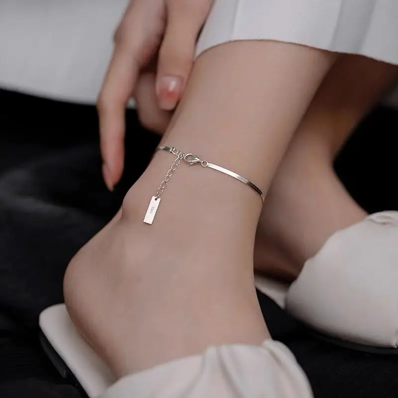 

Luxe Silver Bar Anklet – Minimalist Sterling Elegance with Adjustable Chain