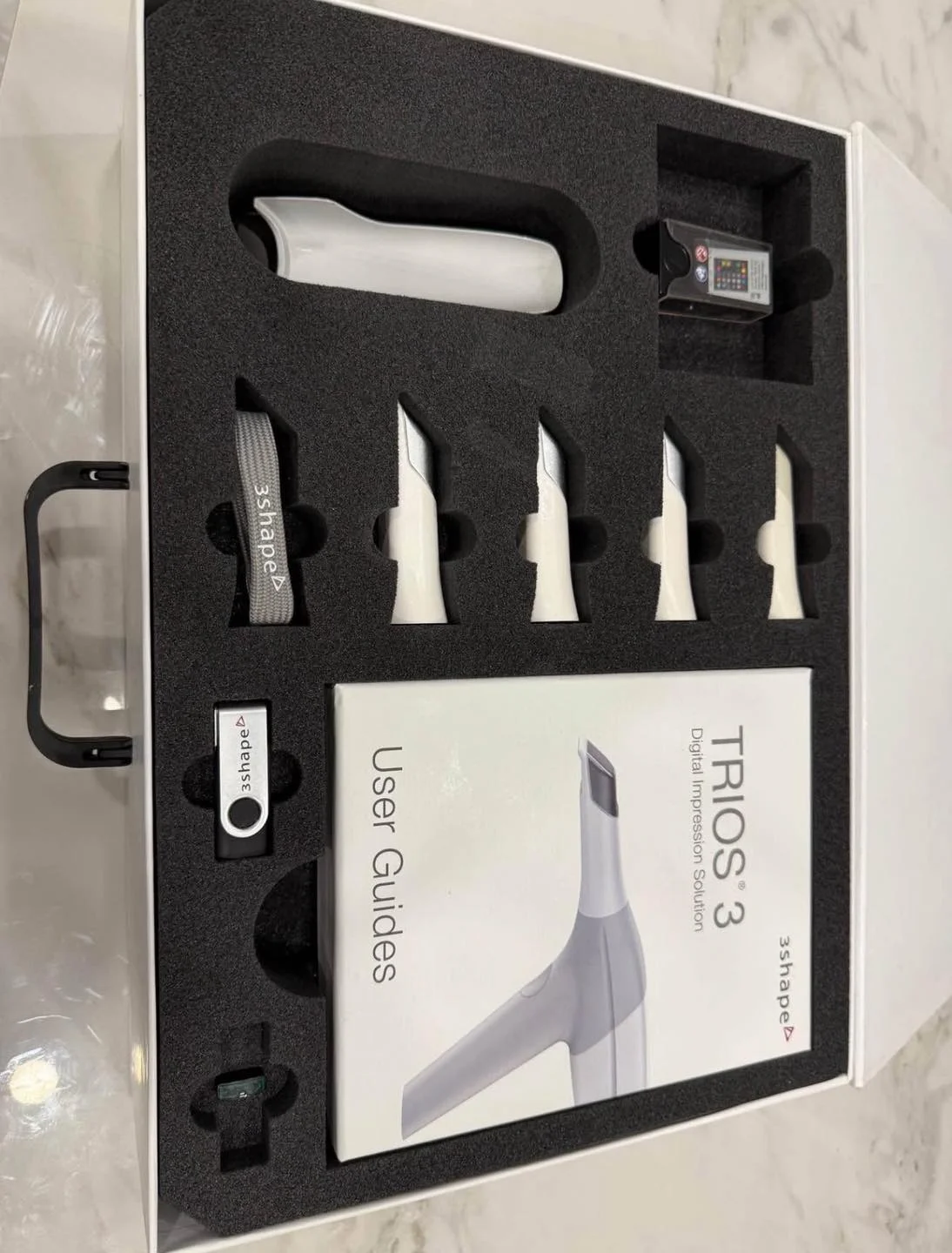 Scanner intra-oral 3shape Trios 3 2020 Élevez votre pratique dentaire avec ce comme le nouveau scanner intra-oral 3Shape TRIOS 3 2020