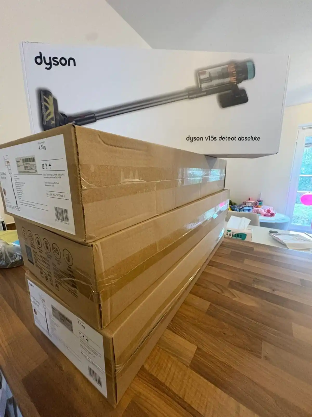 خصومات مبيعات فائقة Dysons V15 Detect مكنسة كهربائية لاسلكية شحن سريع!