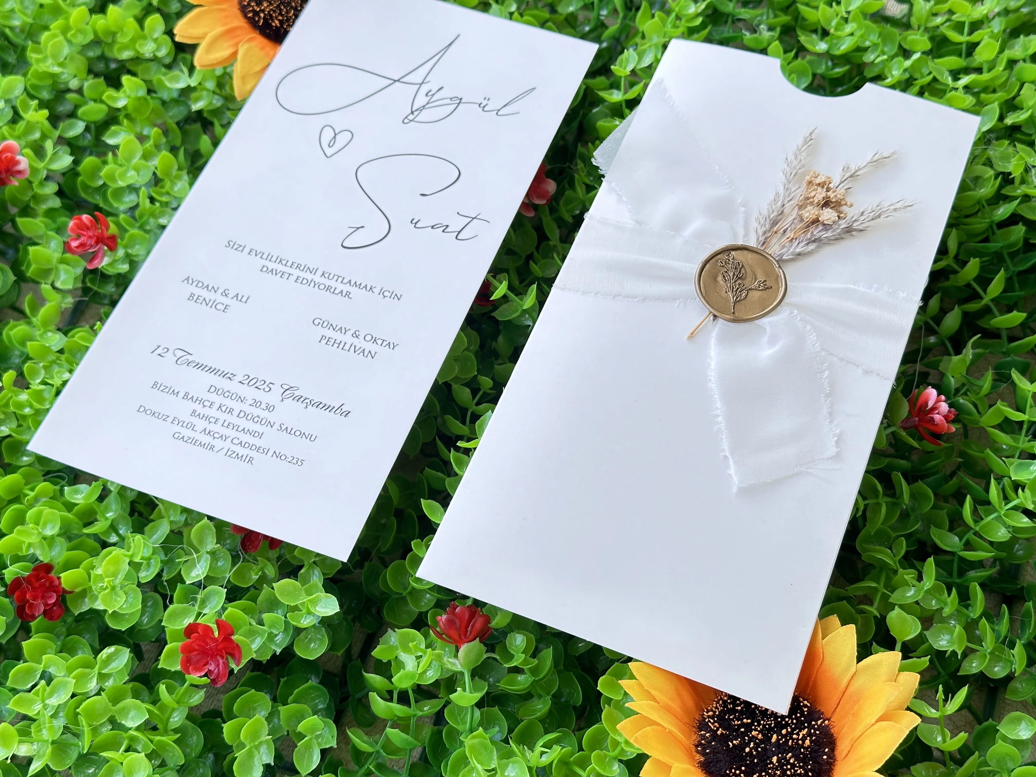 Elegant Invitation, Quinceanera Invitation, Birthday invitation, Wedding Invitation, Unique Invites, RSVP Card, Marriage Card