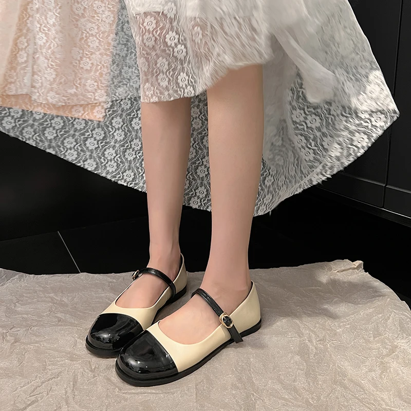 

Women's Round Toe Two-Tone Leather Mary Jane Flats Buckle Strap British Style Comfortable Casual Dress Shoes Hot Sales 2025