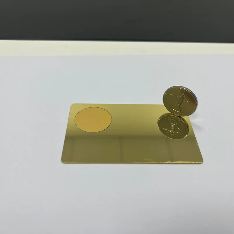 13.56MHZ NFC メタルカード、NFC 215 チップ付きミラーメタルカード、スマートビジネスソーシャルデジタルカード