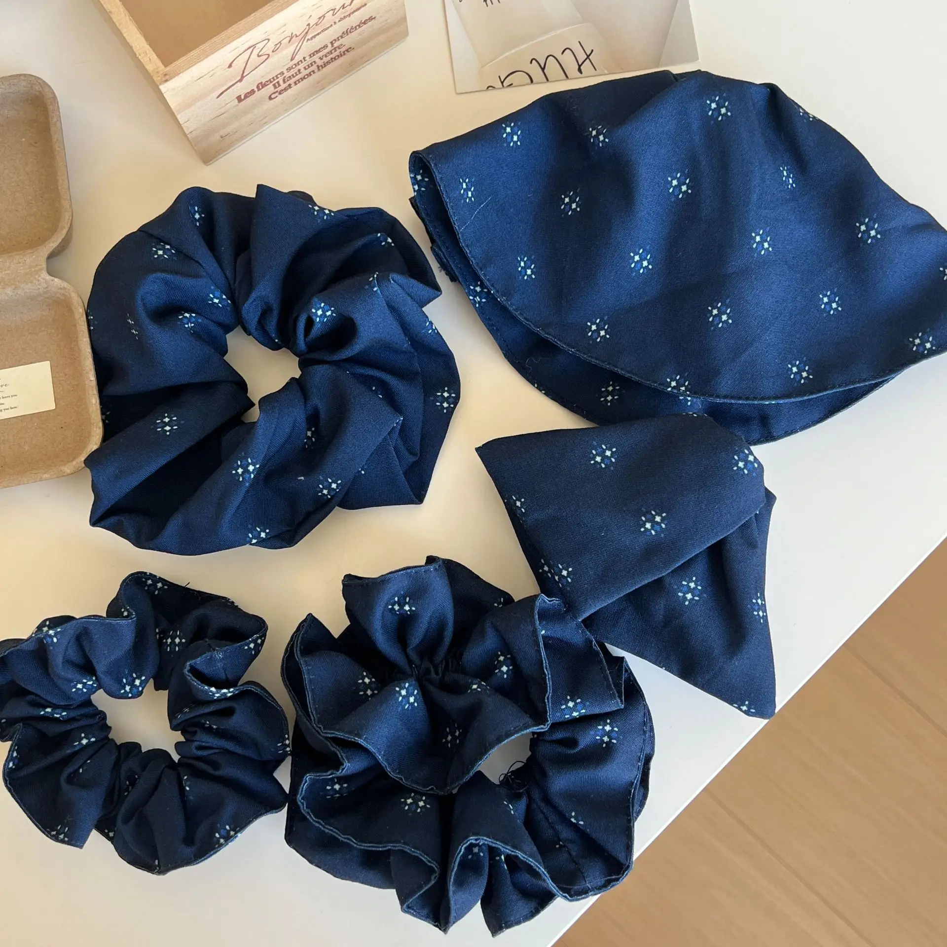 Tie Clip Set - Zestaw gumek do włosów w kolorze
