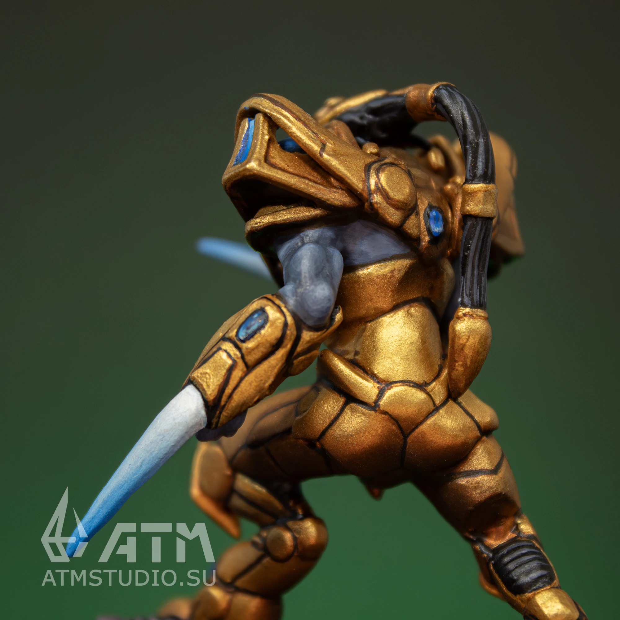 Protoss Zealot from StarCraft metal miniature scale 1/32 miniature