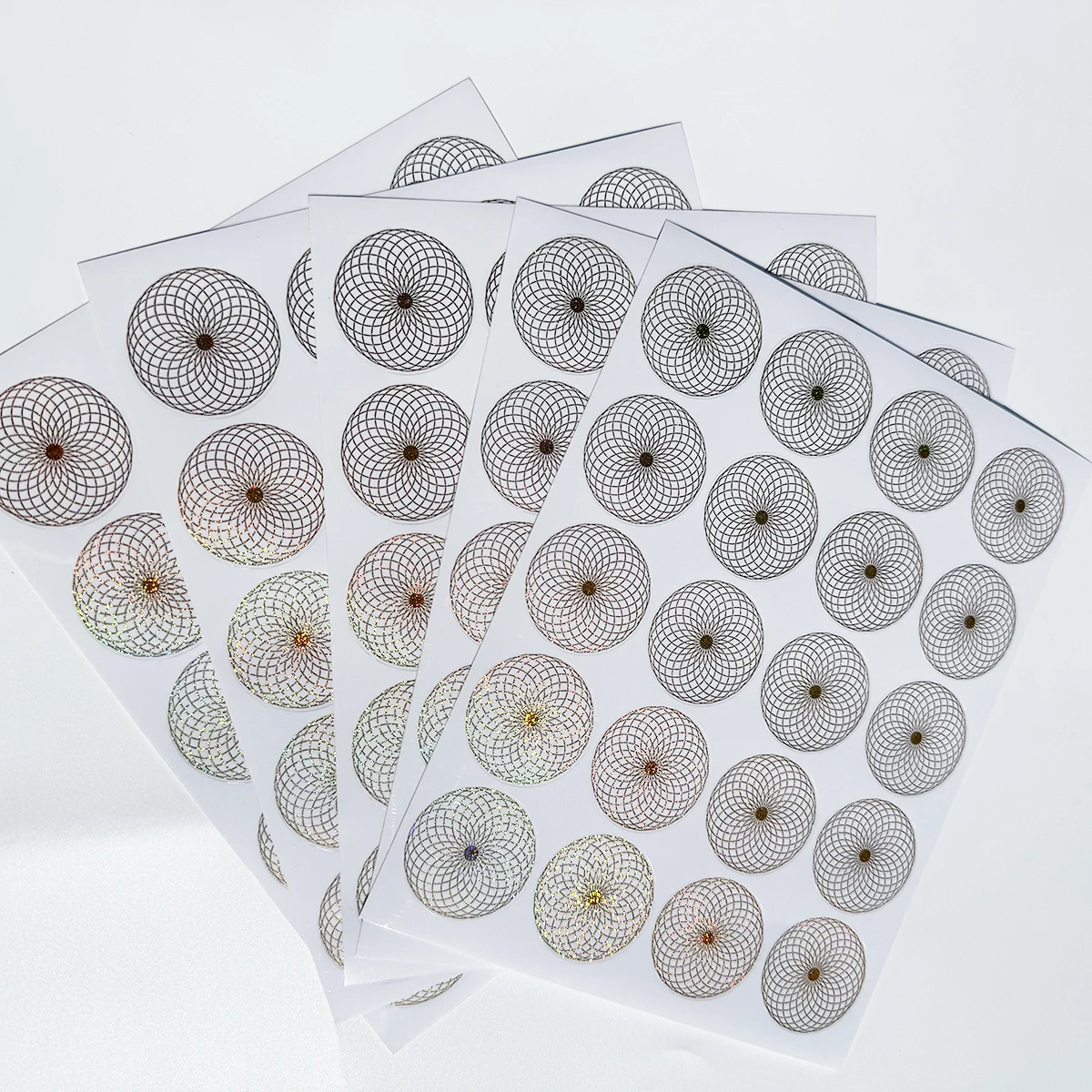 100 قطعة من ملصقات الدائرة الهندسية الذهبية المجسمة - ملصقات سجل القصاصات على طراز ماندالا مقاس 1.5 بوصة، أختام لاصقة معدنية