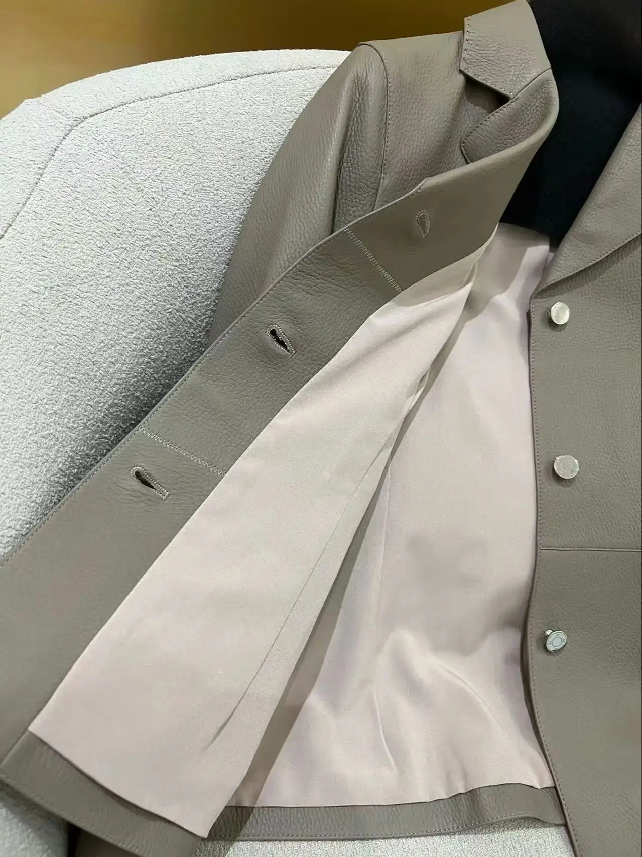 Kurtka ze skóry naturalnej w stylu casual z wykładanym kołnierzem