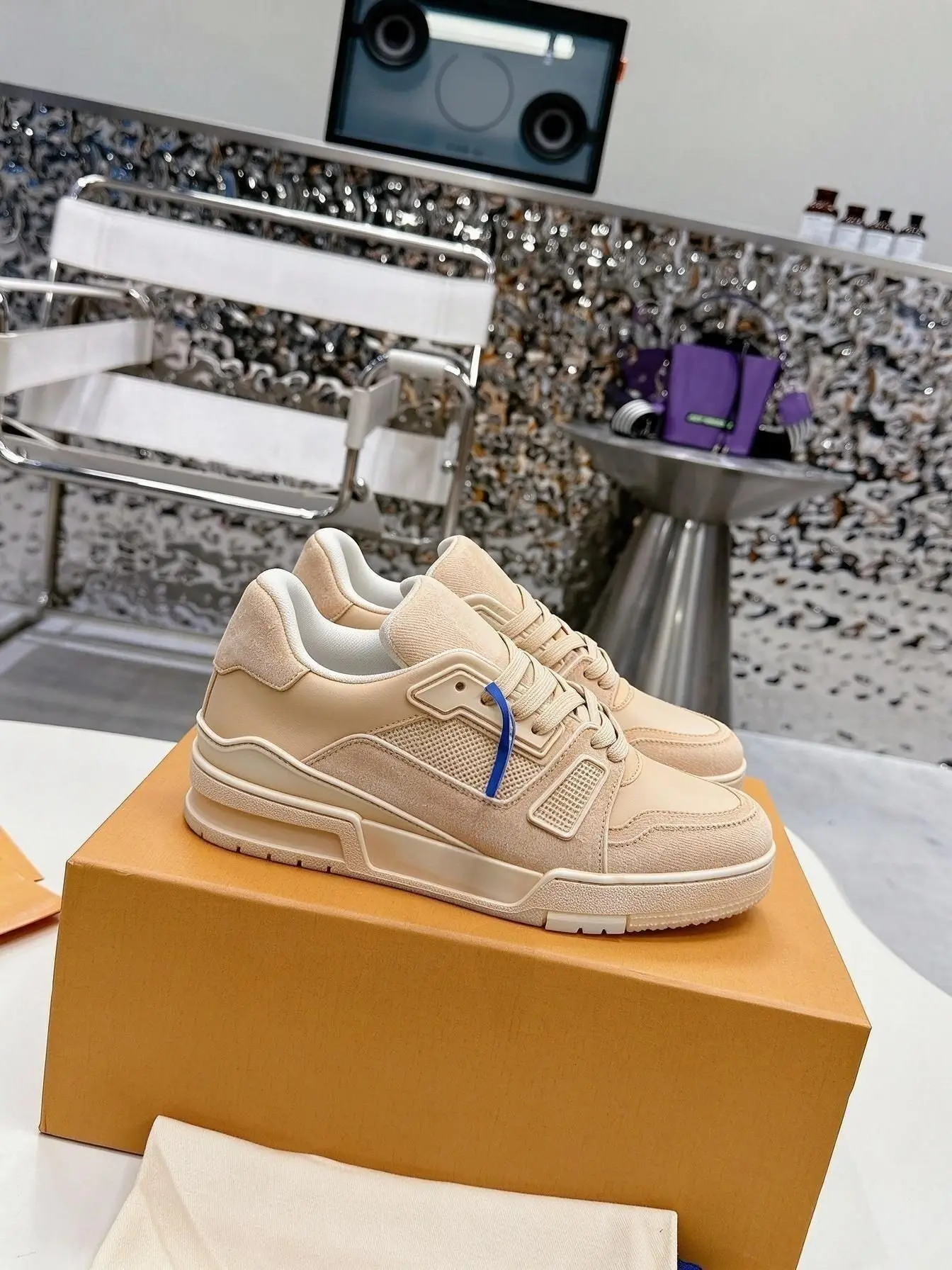 Unisex Fashion Lace Up Board Sneakers Apricot Tone Color Block Flat Thick Sole All Match Daily Footwear