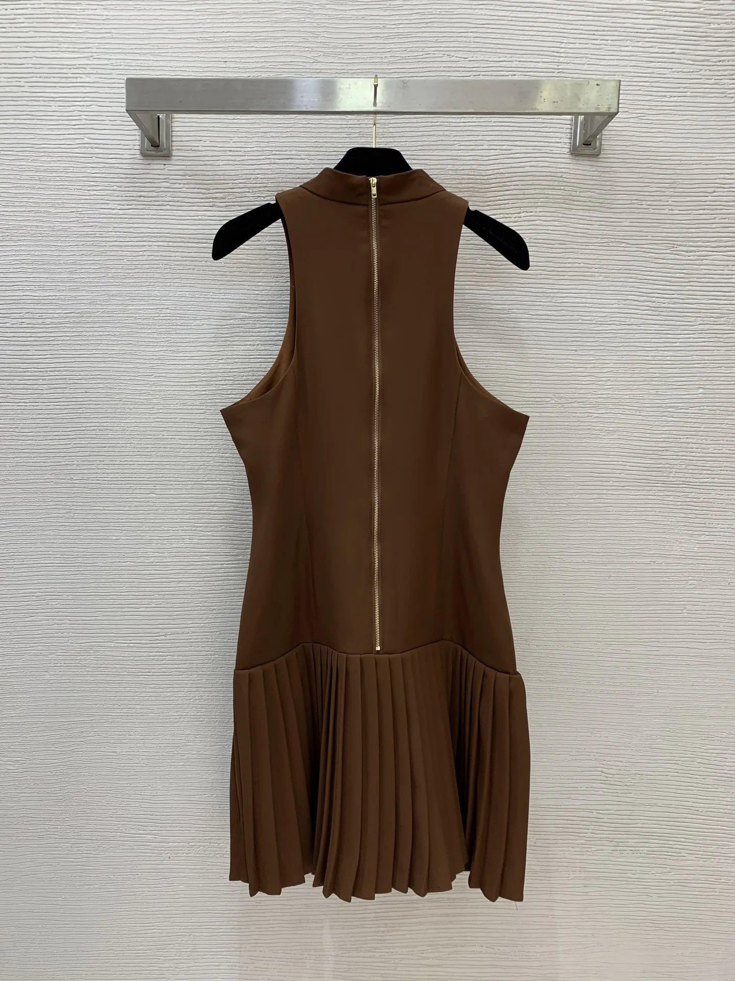 

2026 Early Spring Designer Dress Ruffled sleeves with Belt velvet Mid-Length A-line Button Slimming Half-Sleeved