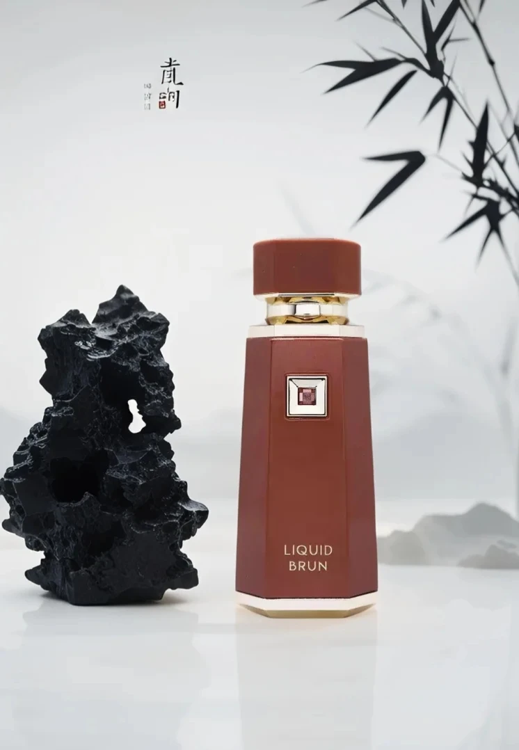 Liquid Brun French Avenue para Hombres 100ml/3.4oz  With its long-lasting bergamot and musk scent, it's an ideal gift choice.