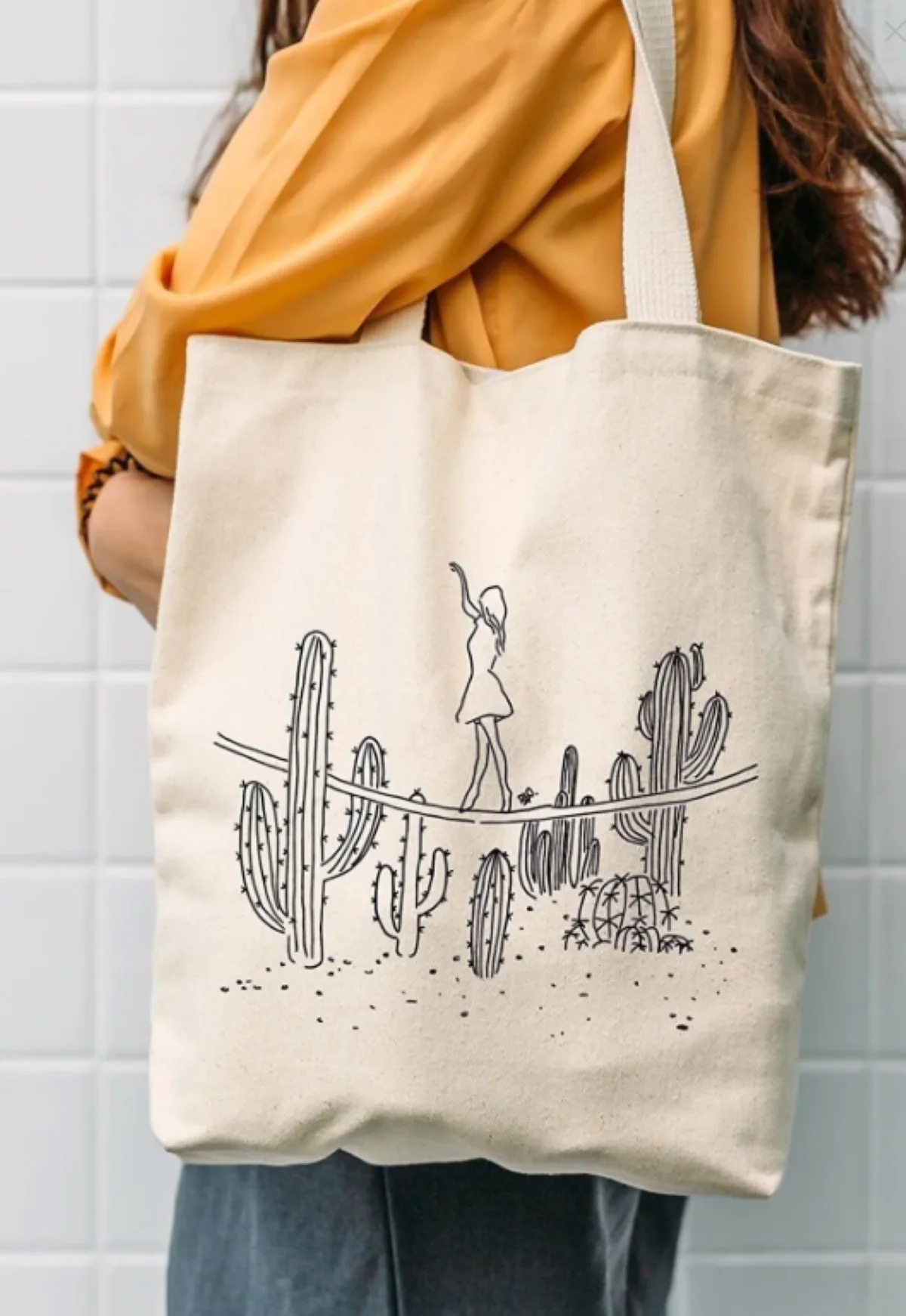 กระเป๋าผ้าใบผู้หญิงพิมพ์ลายกระบองเพชรสีเบจกระเป๋าสะพายไหล่