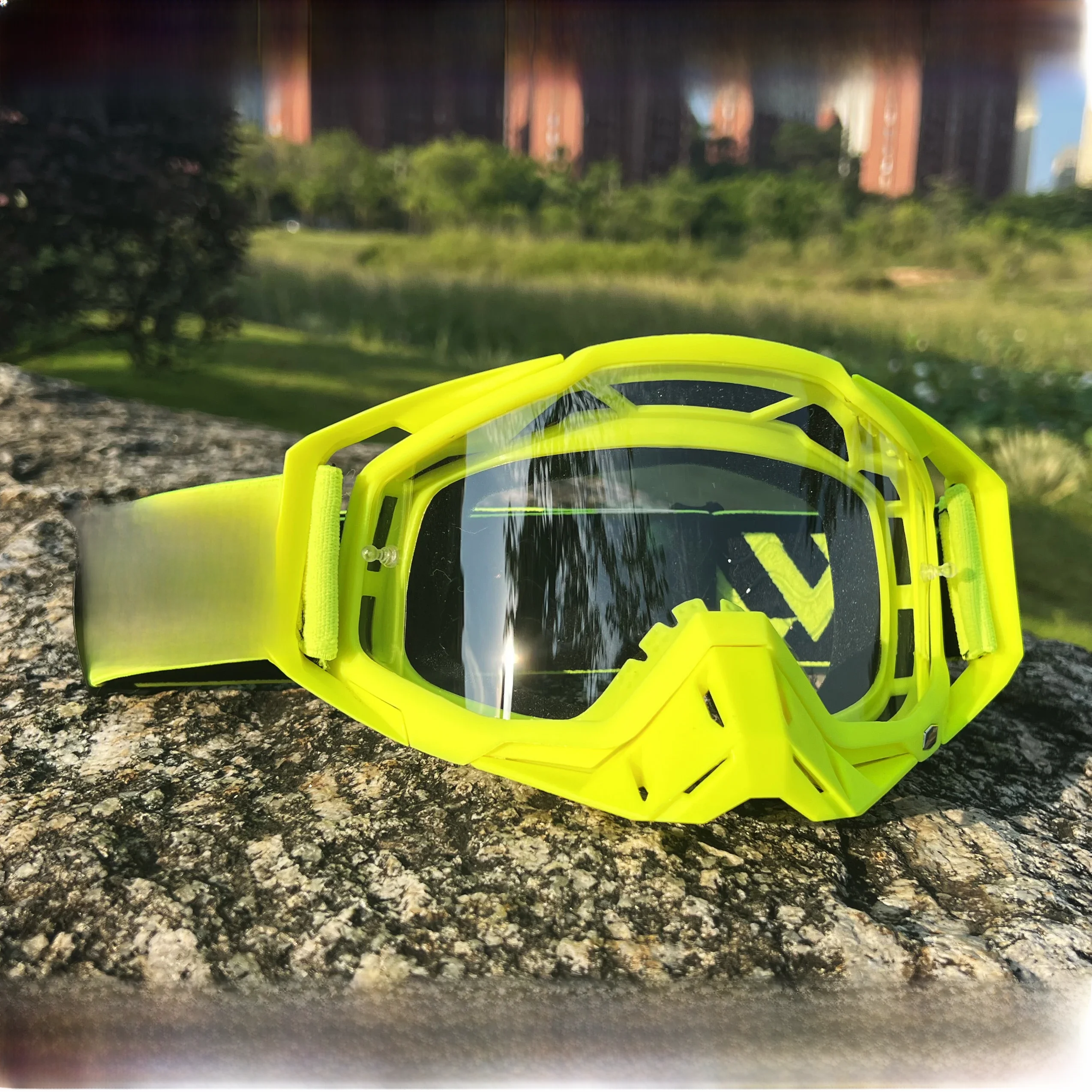AliExpress WJL Motocross Glasses Motorcycle Sunglasses Man MTB ATV Mask Windproof Protection Skiing Cycling