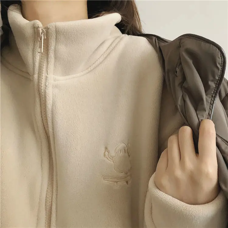 Lässige, einfarbige Damen-Winterjacken mit Stickerei, locker geschnitten, lange Ärmel, aus Polar-Fleece, bequeme, mit Fleece gefütterte, wärmende Kleidung. – Detail 10