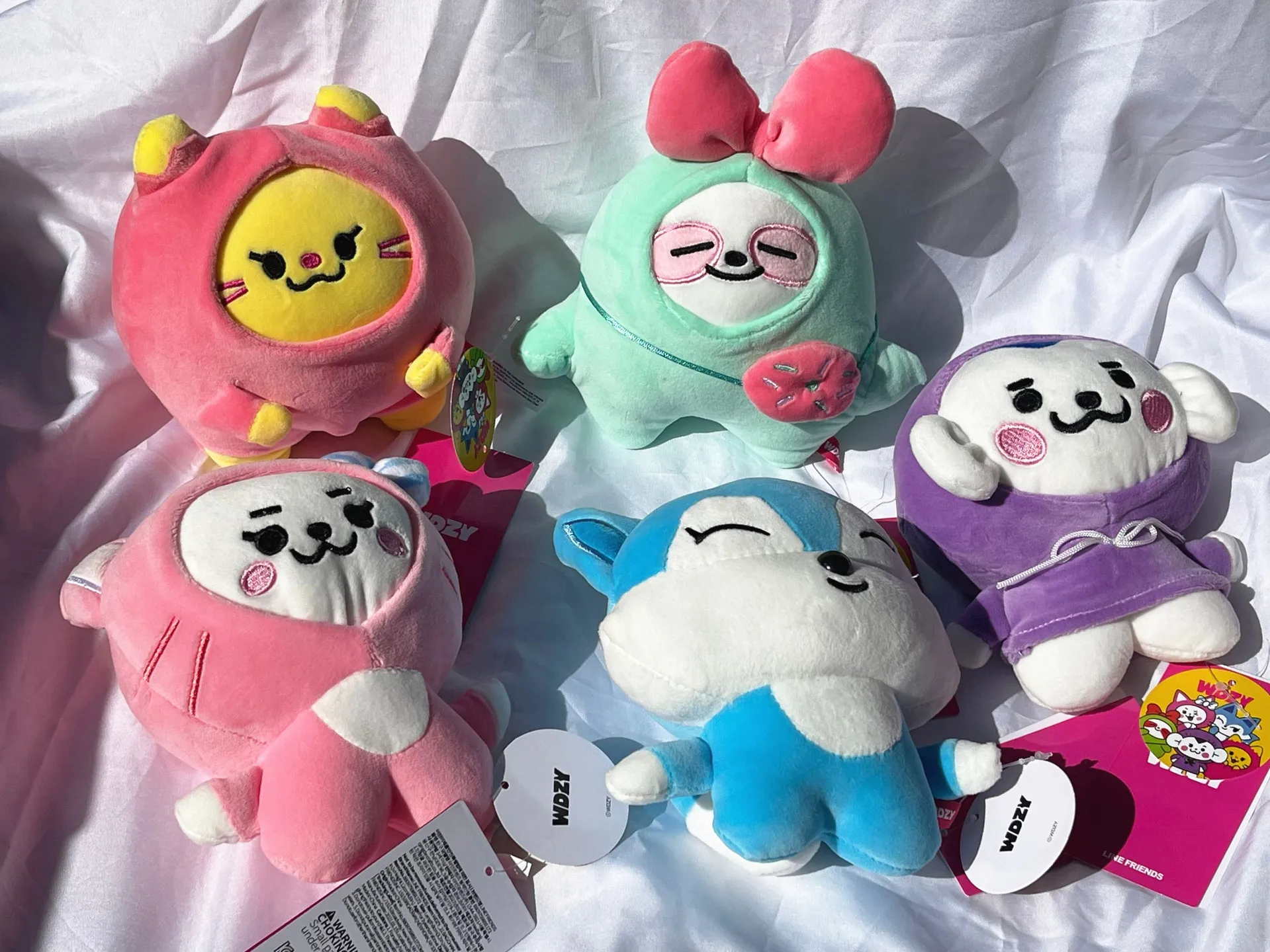 

20cm KPOP ITZY Stuffed Toys Cartoon Animal Image Lovely WDZY Plush Doll Yeji Ryujin Yuna Fans Collection Couple Birthday Gifts