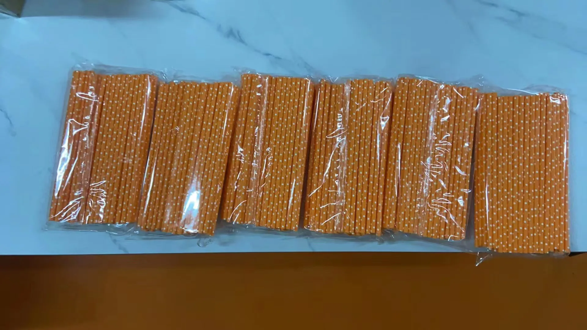 

100 A pack,6 Packs of Orange with white polka dots Paper Straws, Can be Used for Juice, Enjoy Orange Party