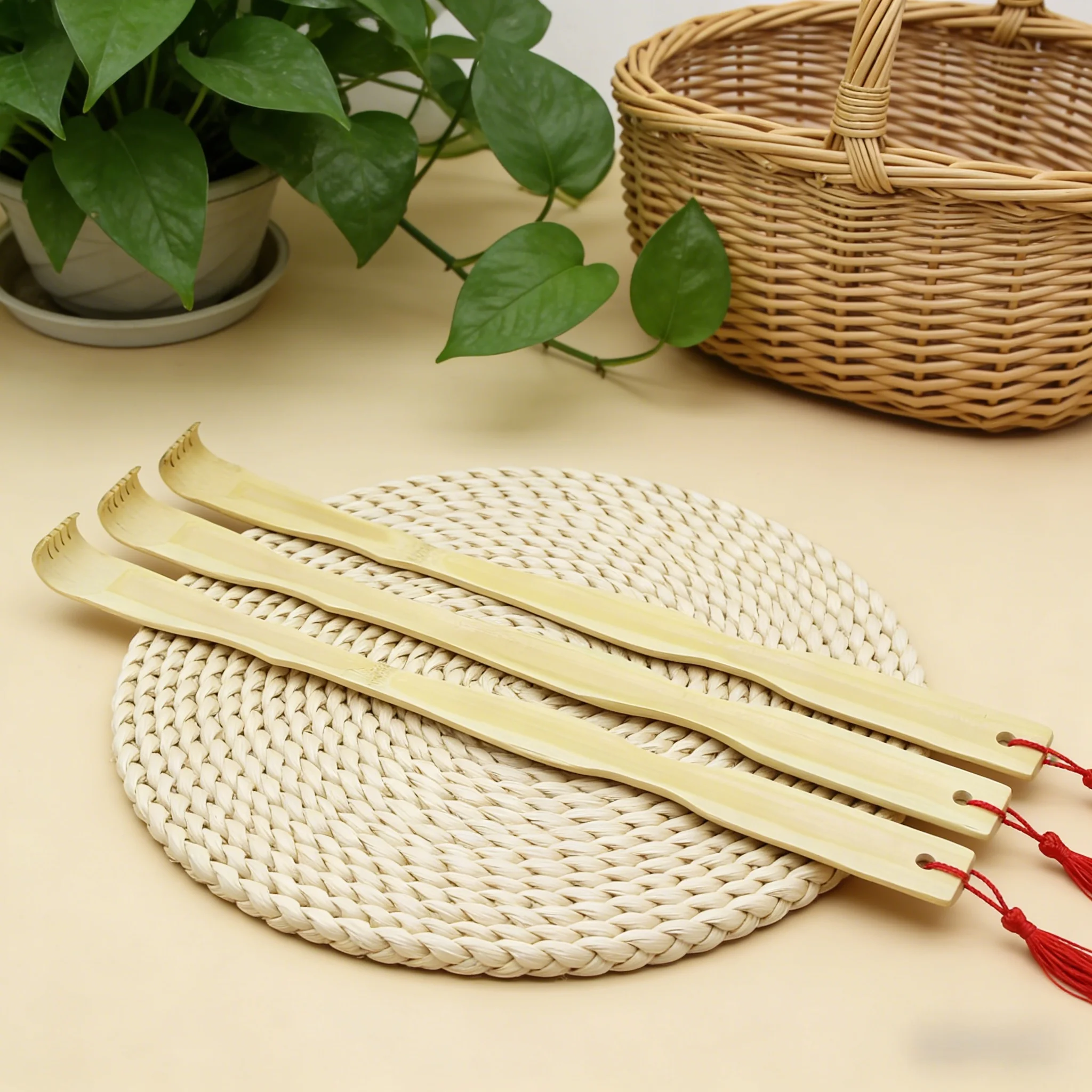 

Набор из 3 удлиненных царапин для спины, удобная ручка, съемная конструкция для мгновенного комфорта и удобства.