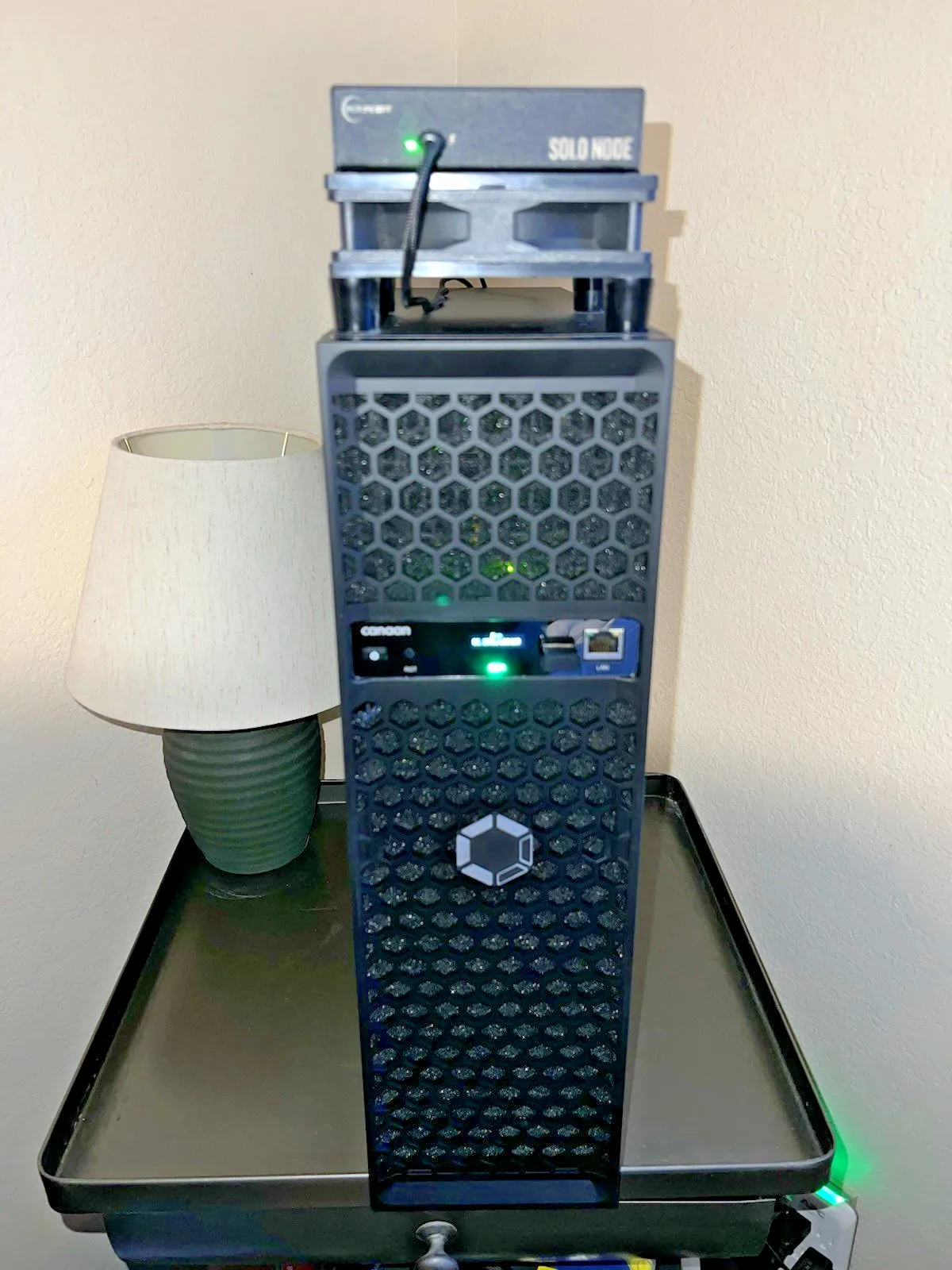 

HF; КУПИТЕ 1, ПОЛУЧИТЕ 1 БЕСПЛАТНО - Биткойн-майнер Canaan Avalon Q 90TH/s с FutureBit 2 TB BTC SOLO Node 16GB