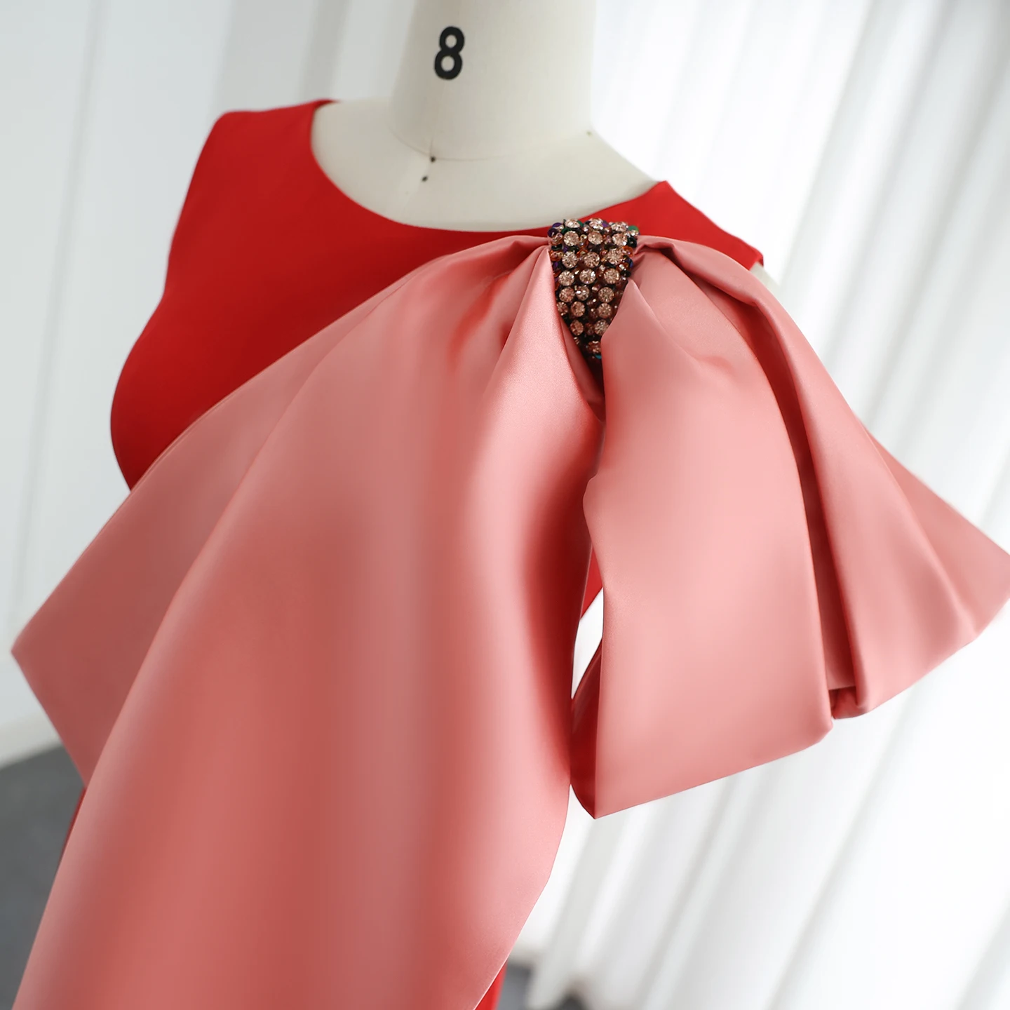 シャロンはネイビーブルーマーメイドボートネックアラビア語 فساتين سهرةとラベンダーリボンレッド女性のウェディングパーティードレスSF121カスタマイズしました