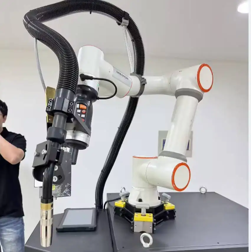 High Quality FR5 6 Axis Cobot 5kg Payload Collaborative Robotic Arm PLC Motor Welding Pick&place Multifunctional Manipulator