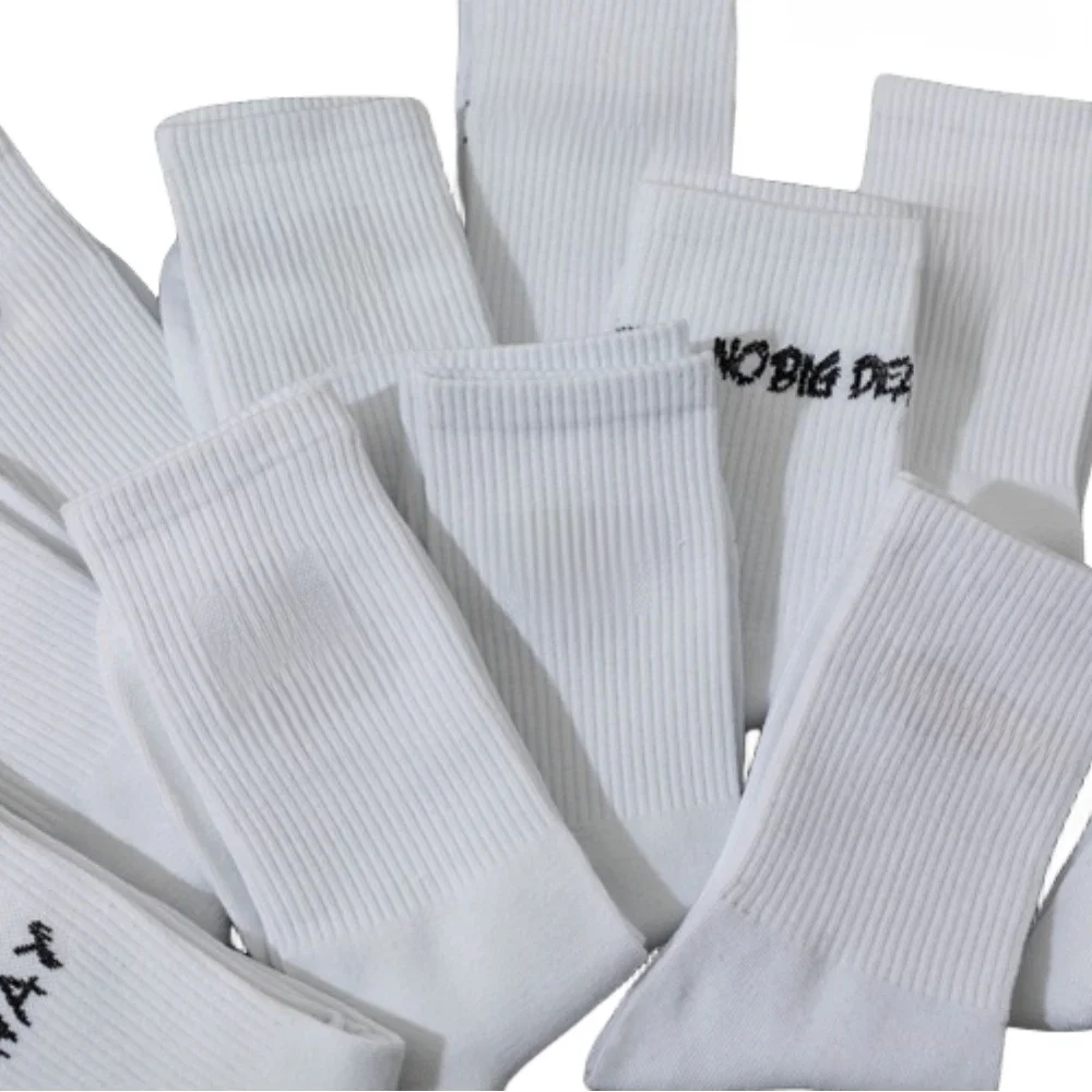 Nowe damskie litery żakardowe białe bawełniane skarpetki Street Sports Hip Hop moda męska unisex Sokken Dropship — zdjęcie 2